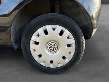 Volkswagen fox 1.4 75 trend - climatisation - vitre av électrique - 4 pneus neuf - similaire polo / c3 / clio occasion...