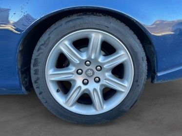 Jaguar xk8 4.0i v8 coupé - bva - française - radio alpina cassettes - cuir - inserts bois occasion simplicicar genevois...