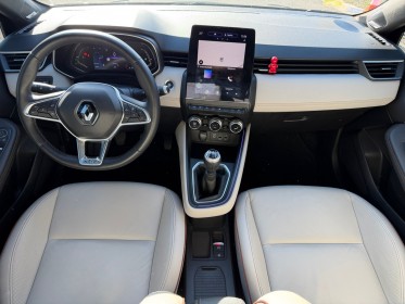 Renault clio v blue dci 115 initiale paris  enceinte bose, caméra 360, carplay, volant chauffant, siège chauffant ...