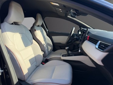 Renault clio v blue dci 115 initiale paris  enceinte bose, caméra 360, carplay, volant chauffant, siège chauffant ...