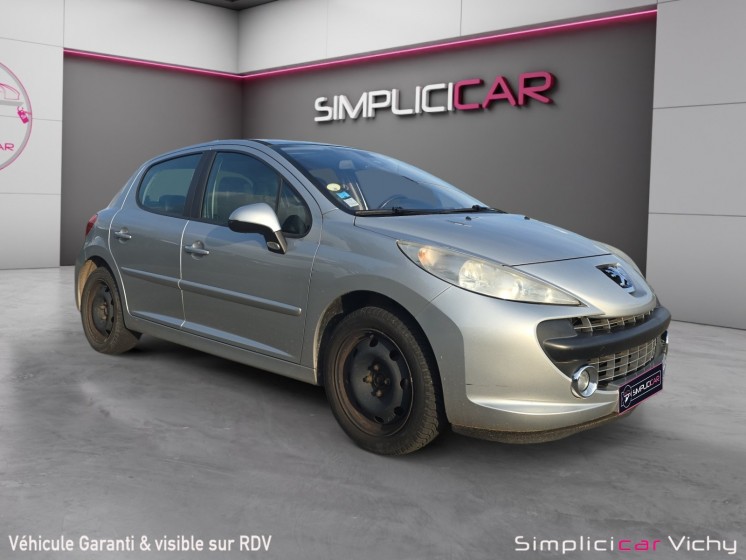Peugeot 207 1.6 vti 16v 120 ch féline attelage révisée garantie 12 mois toit panoramique occasion simplicicar vichy...