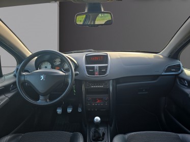 Peugeot 207 1.6 vti 16v 120 ch féline attelage révisée garantie 12 mois toit panoramique occasion simplicicar vichy...