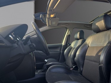Peugeot 207 1.6 vti 16v 120 ch féline attelage révisée garantie 12 mois toit panoramique occasion simplicicar vichy...