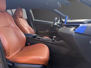 Toyota c-hr hybride rc18 122h graphic, radar av/ar, caméra ar, apple carplay, garrantie 12 mois. occasion simplicicar...