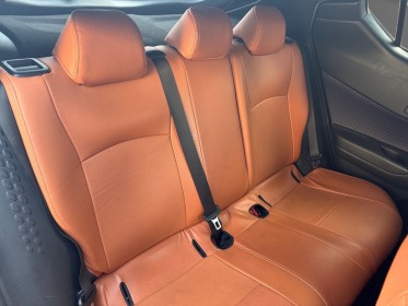 Toyota c-hr hybride rc18 122h graphic, radar av/ar, caméra ar, apple carplay, garrantie 12 mois. occasion simplicicar...