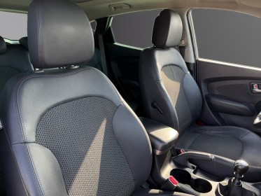 Hyundai ix35 1.7 crdi 115 2wd panoramic sunsation keyless bluetooth toit ouvrant panoramique garantie 12 mois occasion...