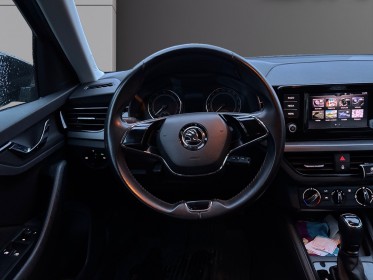 Skoda kamiq 1.0 tsi evo 110 ch dsg7 active, ordinateur de bord, garantie 12 mois occasion simplicicar villejuif  simplicicar...