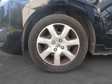 Peugeot 5008 1.6 vti 120ch bvm5 access 7places entretien constructeur complet garantie 12 mois minimum occasion simplicicar...