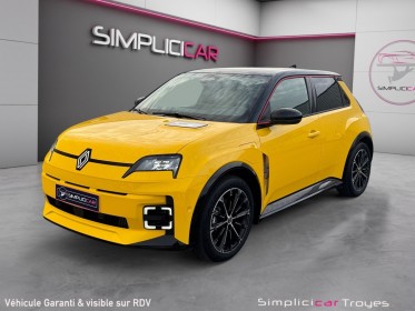 Renault r5 e-tech electrique 150 iconic harman kardon régulateur adaptatif sièges/volant chauffants garantie 12 mois...