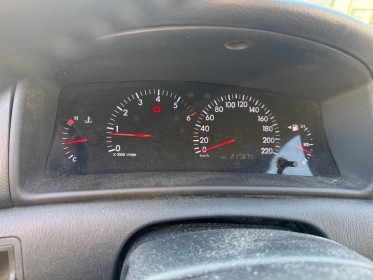 Toyota corolla 90 d-4d linéa terra vente a marchand uniquement occasion simplicicar la ciotat simplicicar simplicibike france