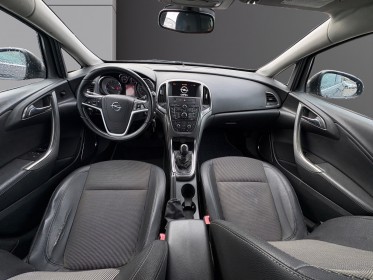Opel astra 1.7 cdti 130 ch fap start stop cosmo occasion avignon (84) simplicicar simplicibike france
