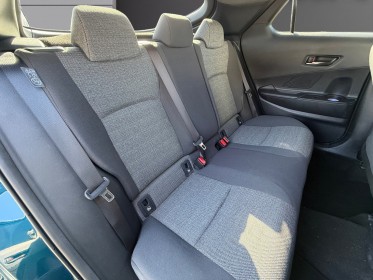 Toyota c-hr hybride my23 1.8l dynamic garantie constructeur apple carplay occasion simplicicar besanÇon simplicicar...