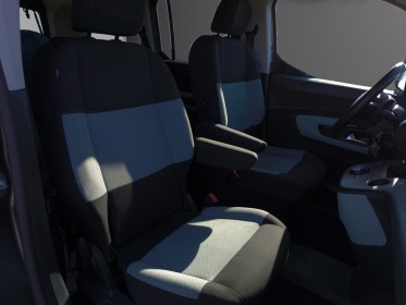 Citroen berlingo taille xl hdi 130 eat8 shine carplay camera attelage garantie 12 mois occasion simplicicar saint-jean...