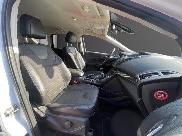 Ford kuga 2.0 tdci 150 ss 4x2 titanium  attelage , sièges chauffants , courroie de distribution faite , garantie 12 mois...