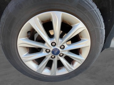 Ford kuga 2.0 tdci 150 ss 4x2 titanium  attelage , sièges chauffants , courroie de distribution faite , garantie 12 mois...