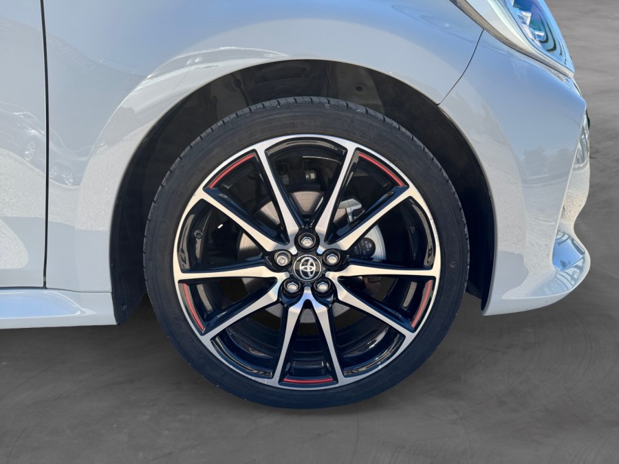 TOYOTA d'occasion YARIS 130H GR SPORT de 2023 Orleans (45)﻿