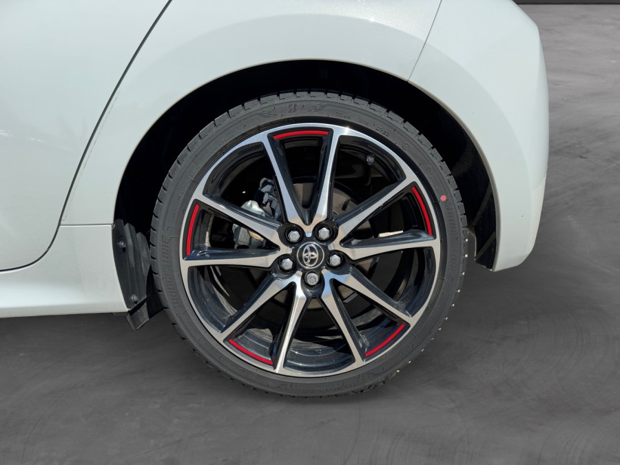 TOYOTA d'occasion YARIS 130H GR SPORT de 2023 Orleans (45)﻿