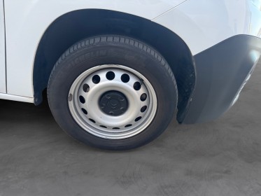 Citroen berlingo taille m puretech 130 ss eat8 feel pack carplay  factures disponible garantie 12 mois occasion simplicicar...