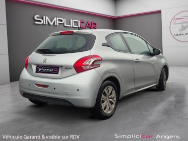 Peugeot 208 1.2 vti 82ch bvm5 garantie 12 mois occasion simplicicar angers simplicicar simplicibike france