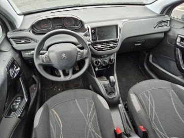 Peugeot 208 1.2 vti 82ch bvm5 garantie 12 mois occasion simplicicar angers simplicicar simplicibike france