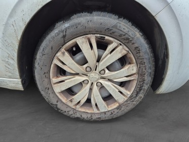 Peugeot 208 1.2 vti 82ch bvm5 garantie 12 mois occasion simplicicar angers simplicicar simplicibike france