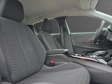 Peugeot 208 electrique 50 kwh 136 ch active business apple carplay garantie 12 mois occasion simplicicar vichy simplicicar...