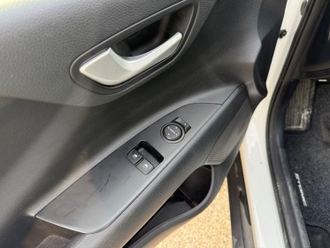 Kia stonic 1.0 t-gdi 100 ch isg bvm6 blue edition / car play / radars arriÈres / clim / rÉgulateur / garantie kia 2028...