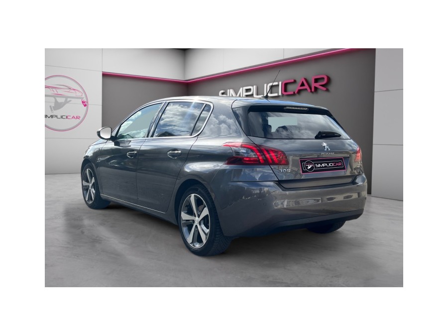 PEUGEOT d'occasion 308 1.2 PURE TECH 130 ALLURE de 2017 Paris 15 (75)﻿