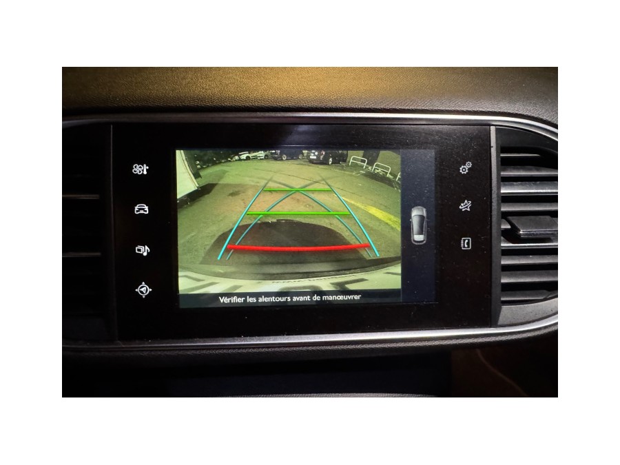 PEUGEOT d'occasion 308 1.2 PURE TECH 130 ALLURE de 2017 Paris 15 (75)﻿