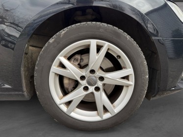Audi a4 avant 2.0 tdi ultra 190 s tronic 7 sport/distribution ok/carnet d'entretiens à jour/garantie 12 mois occasion...