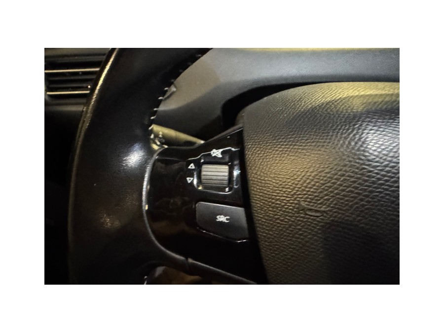 PEUGEOT d'occasion 308 1.2 PURE TECH 130 ALLURE de 2017 Paris 15 (75)﻿