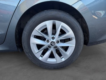 Skoda octavia combi 2.0 tdi 150 ch dsg7 style matrix led garantie 12 mois occasion simplicicar saint-omer simplicicar...