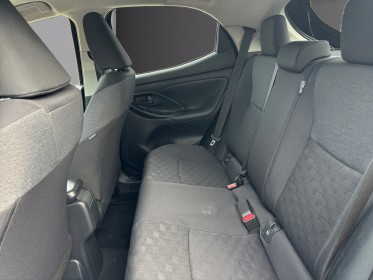 Toyota yaris hybride my22 116h design boite auto etat neuf camera de recul occasion simplicicar marignane  simplicicar...