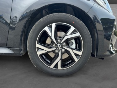 Toyota yaris hybride my22 116h design boite auto etat neuf camera de recul occasion simplicicar marignane  simplicicar...