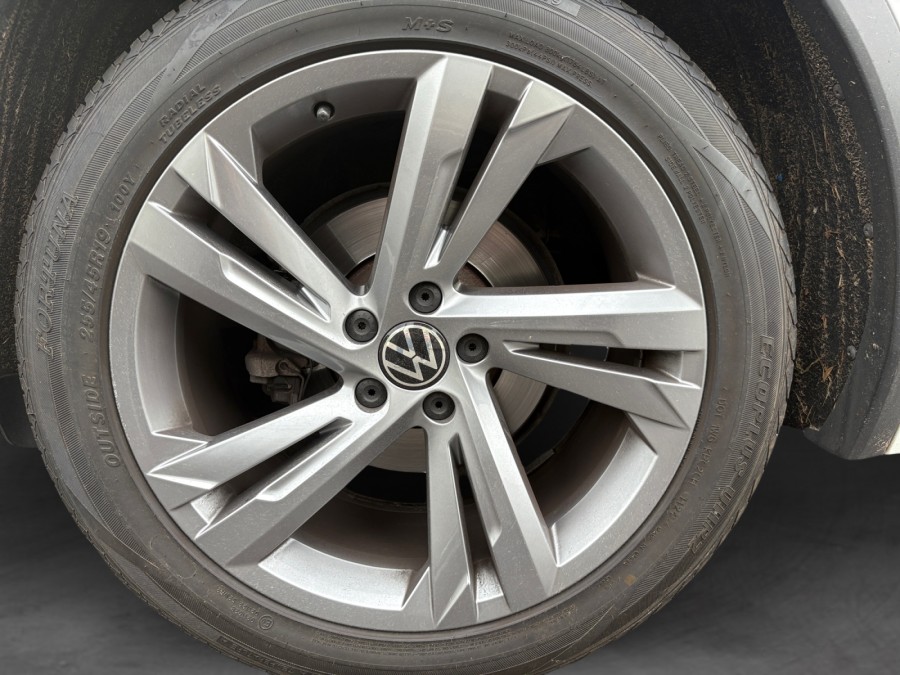 VOLKSWAGEN d'occasion TIGUAN 2.0 TDI 150 4X2 DSG PH2 de 2021 Lyon