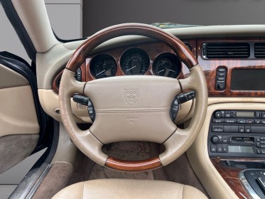 Jaguar xkr 2003 4.2i v8, gps, intérieure cuire et bois, gps. occasion simplicicar villejuif  simplicicar simplicibike france