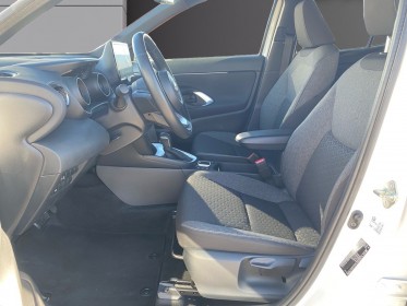 Toyota yaris cross hybride my22 116h design première main caméra de recul angles morts garantie 12 mois occasion barberey...