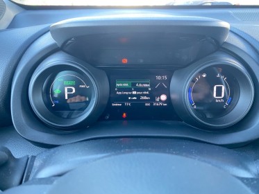 Toyota yaris cross hybride my22 116h design première main caméra de recul angles morts garantie 12 mois occasion barberey...