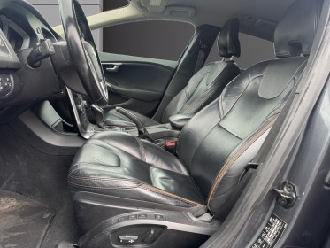 Volvo v40 cross country d3 150 ch momentum geartronic || garantie 12 mois || occasion osny simplicicar simplicibike france