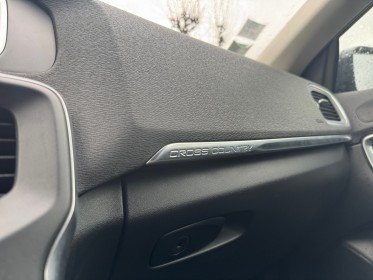 Volvo v40 cross country d3 150 ch momentum geartronic || garantie 12 mois || occasion osny simplicicar simplicibike france