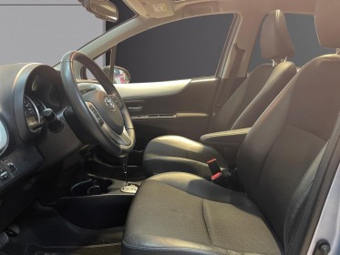 Toyota yaris hybride 100h style toit pano keyless go camera de recul garantie 12 mois occasion simplicicar tours  simplicicar...