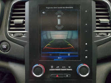Renault megane iv berline tce 140 gt-line carplay camera toit ouvrant garantie 12 mois occasion simplicicar saint-jean...
