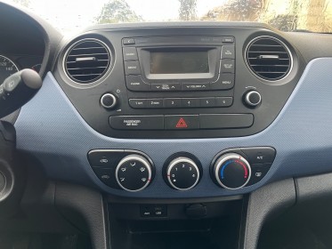 Hyundai i10 66cv/bluetooth/moteur a chaine/garantie 12 mois occasion simplicicar salon de provence simplicicar simplicibike...