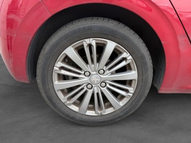 Peugeot 208 1.2 puretech 110ch ss bvm5 allure moteur garantie peugeot occasion montpellier (34) simplicicar simplicibike france
