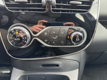Renault zoe r110 intens première main suivi complet caméra de recul batterie en location garantie 12 mois occasion...