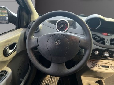 Renault twingo ii 1.2 16v 75 dynamique occasion simplicicar toulon ouest simplicicar simplicibike france