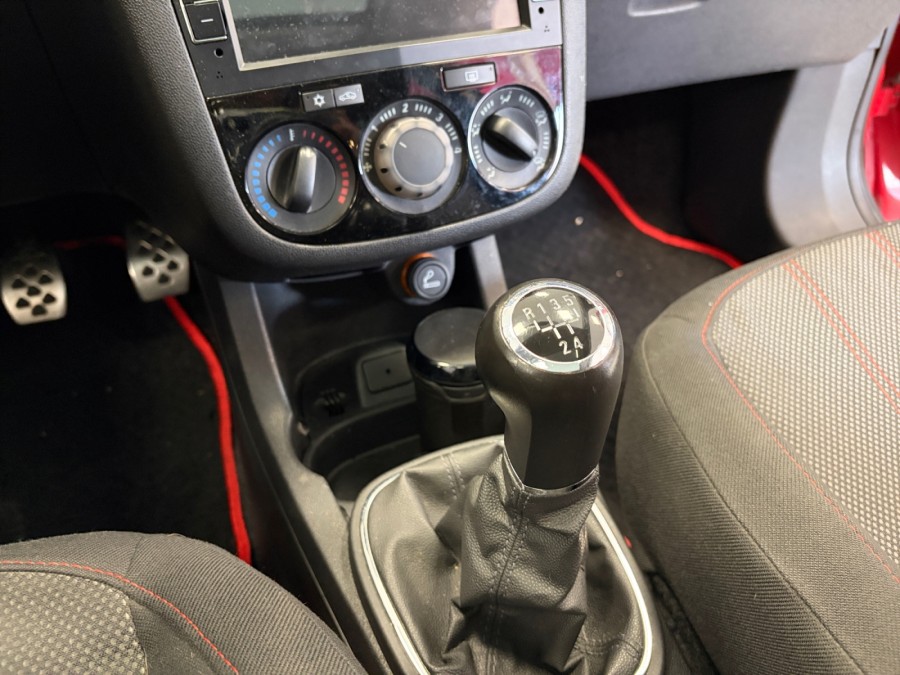 OPEL d'occasion CORSA 1.4 TWINPORT 120 Color Edition de 2014 Amiens