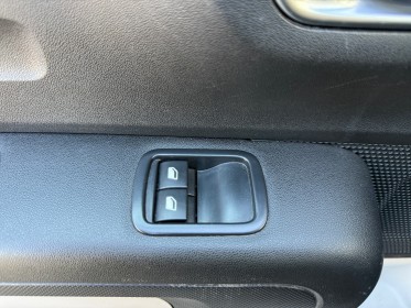 Citroen c3 c3 puretech 83 ss bvm5 feel pack apple carplay tva recuperable garantie 12 mois occasion simplicicar marignane ...