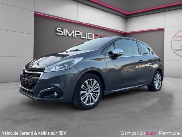 Peugeot 208 110ch bvm5 allure radar de recul  jantes alu carplay clim auto suivi régulier garantie 12 mois occasion...