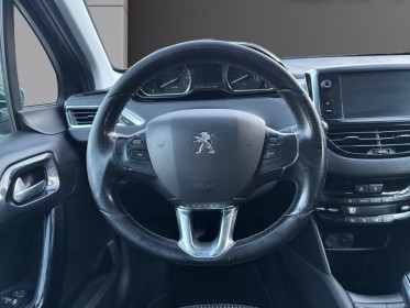 Peugeot 208 110ch bvm5 allure radar de recul  jantes alu carplay clim auto suivi régulier garantie 12 mois occasion...
